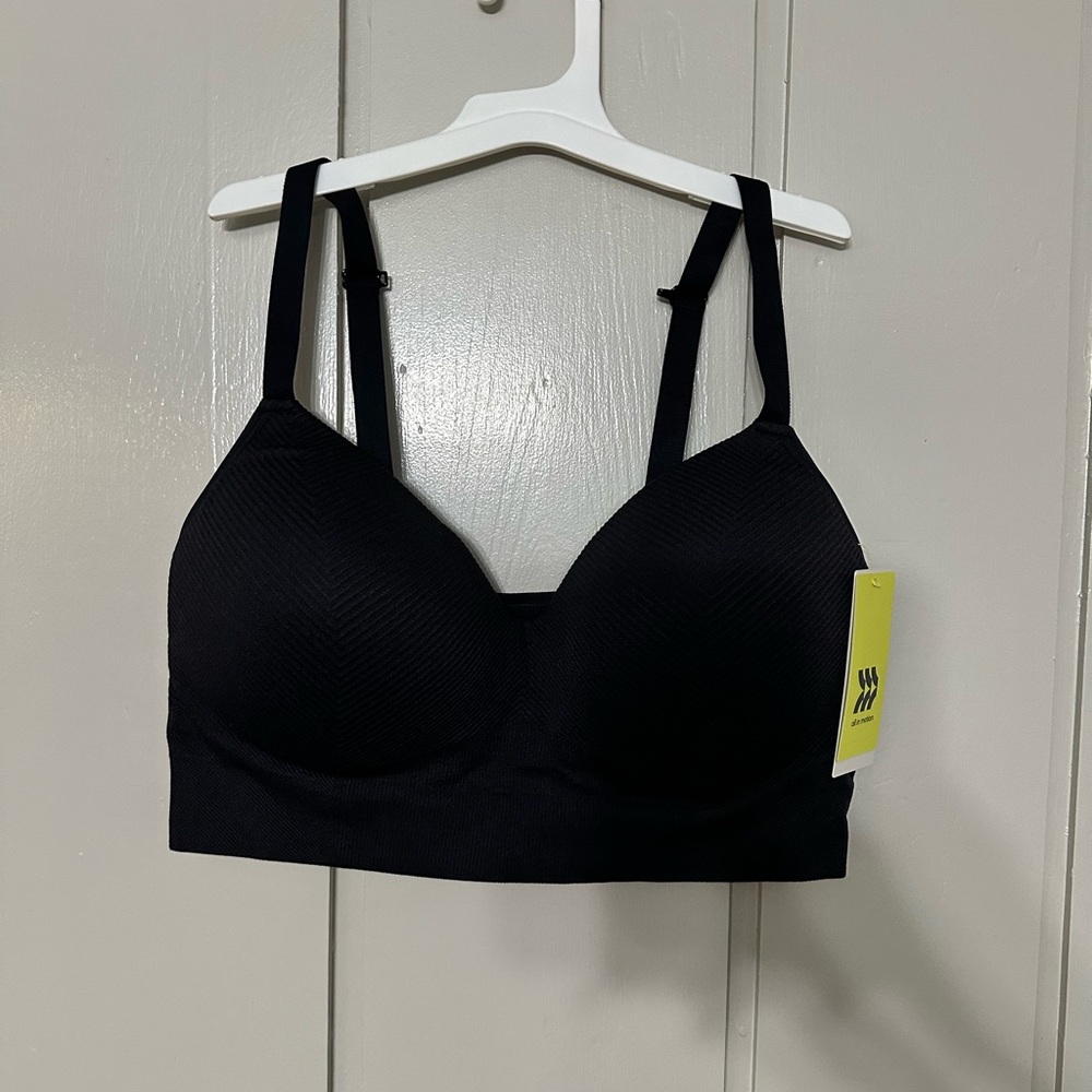 All in Motion Black Seamless Sports Bra Large
